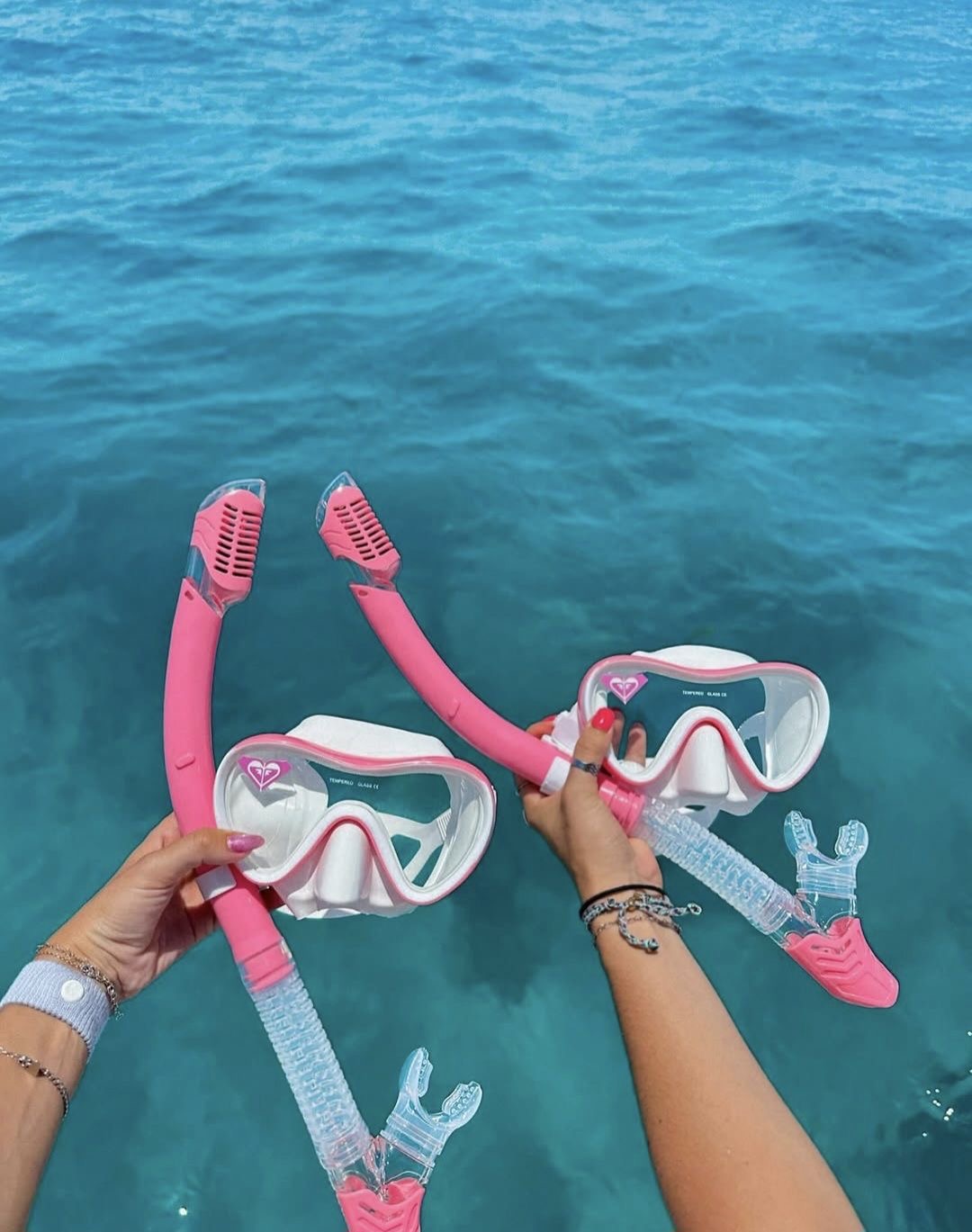 Équipement de plongée en apnée rose